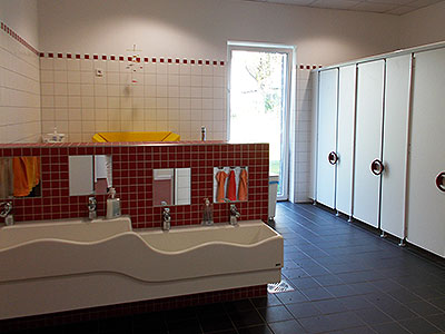 Insgesamt haben wir zwei Waschr�ume mit dieser Ausstattung.